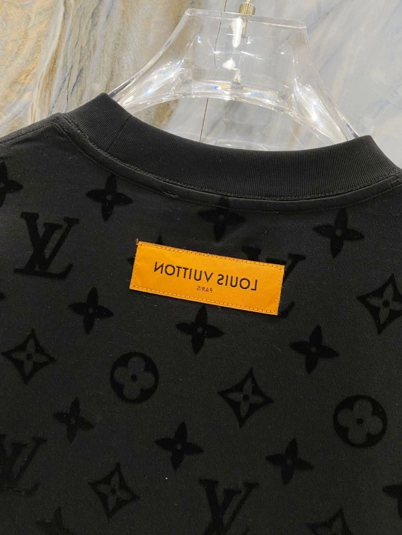 Affordable Louis Vuitton T-Shirts 135375