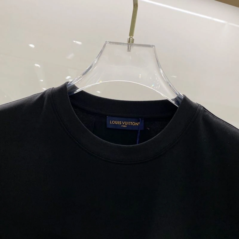 Louis Vuitton T-Shirts WeatherProof 135364