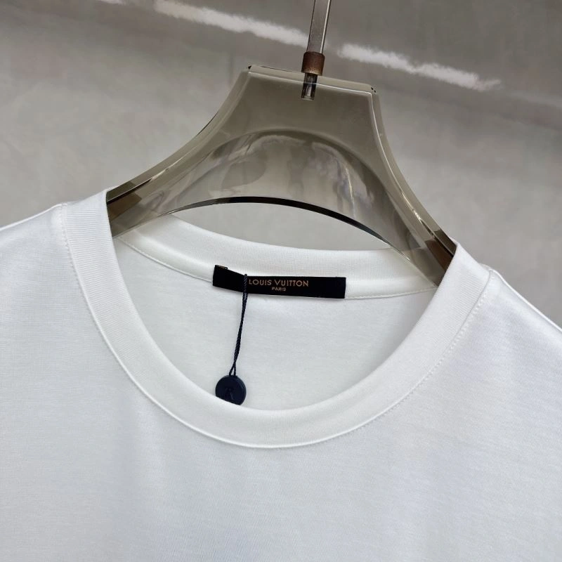 Compact Louis Vuitton T-Shirts 135370