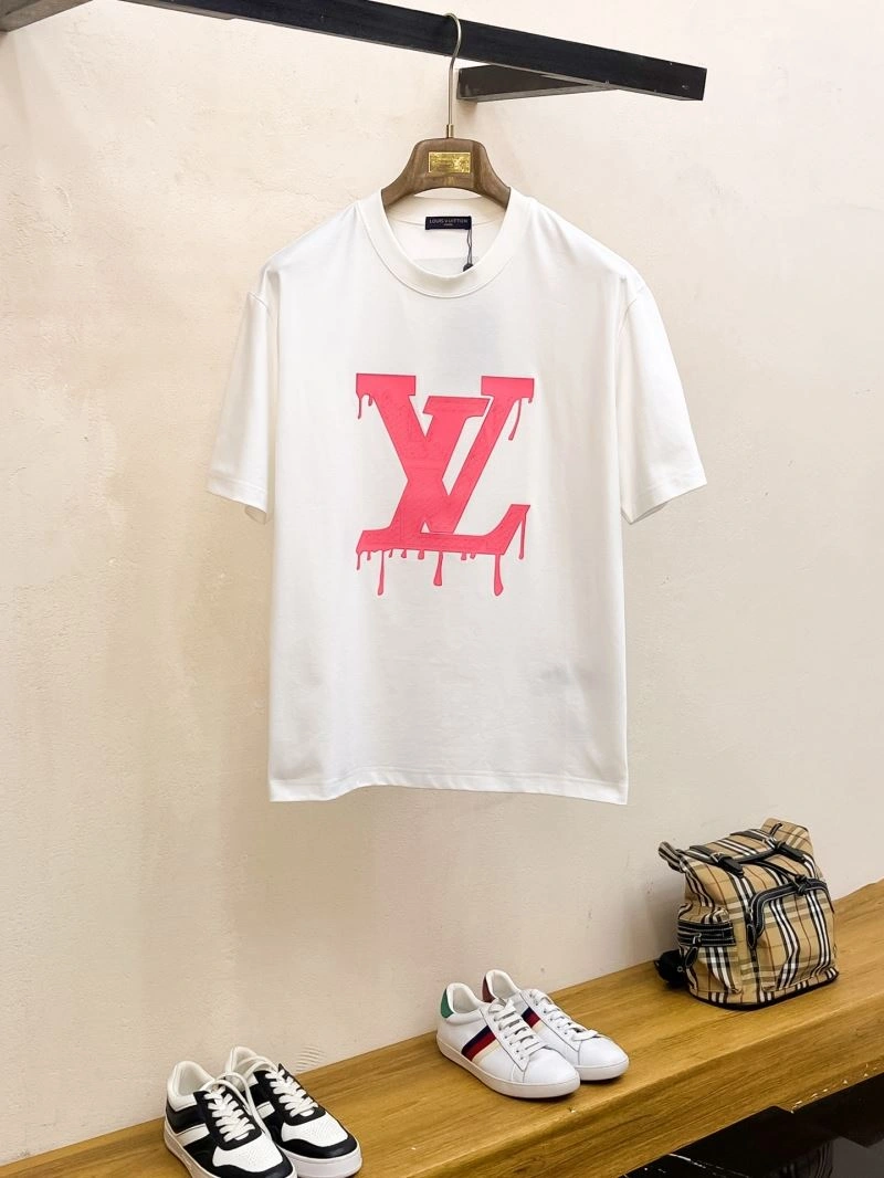 Louis Vuitton T-Shirts Neat 135371