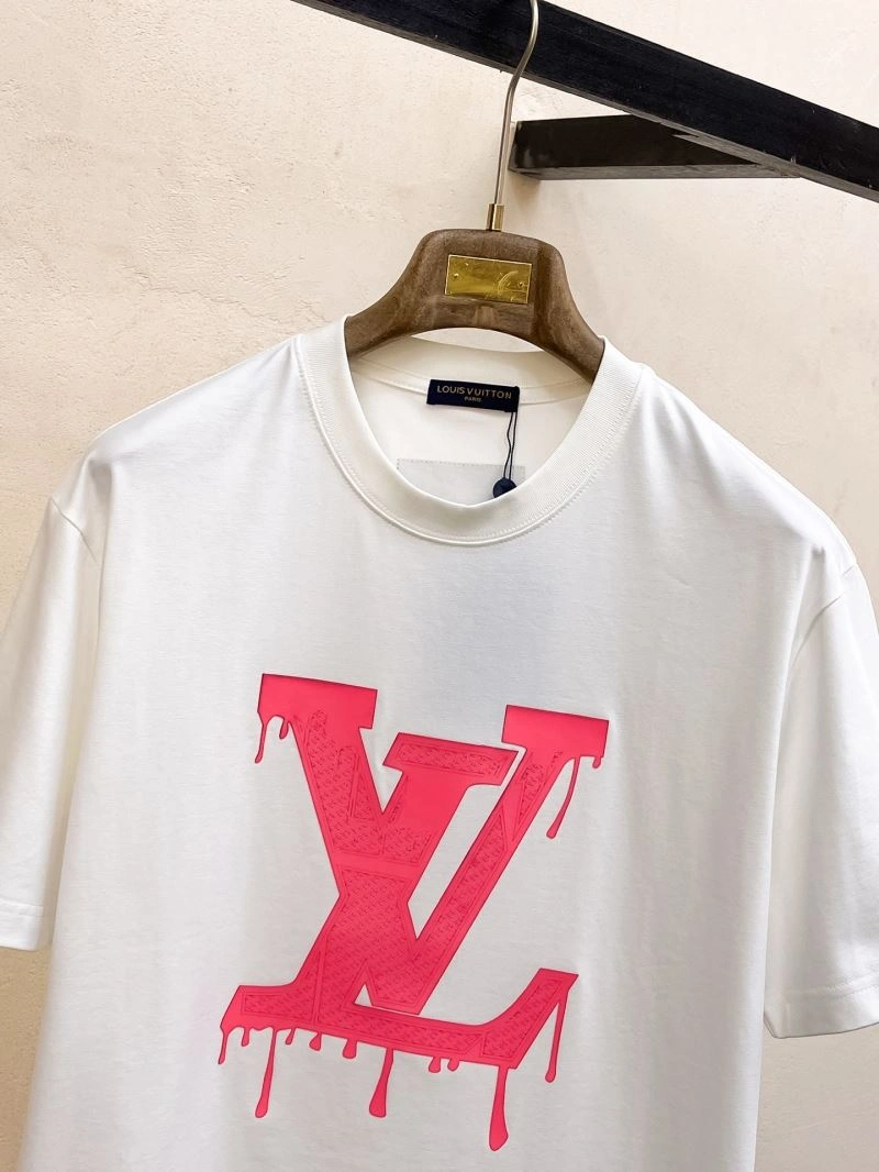 Louis Vuitton T-Shirts Neat 135371