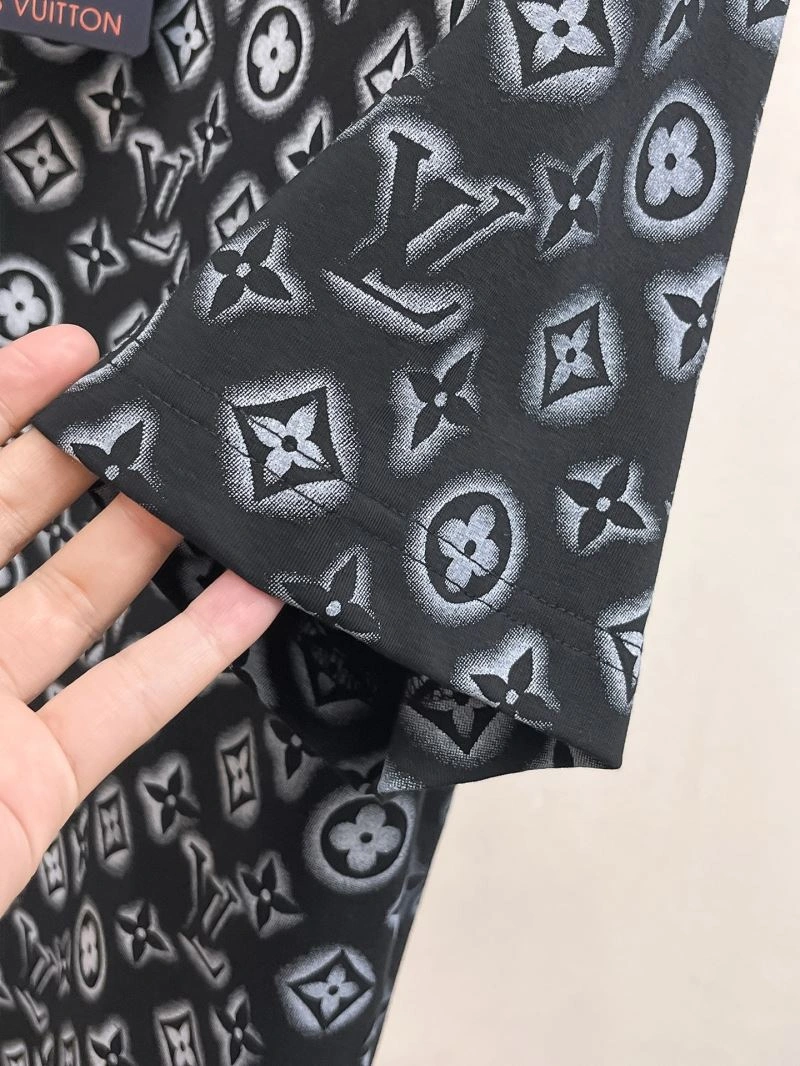 Louis Vuitton T-Shirts EasyMatch 135357
