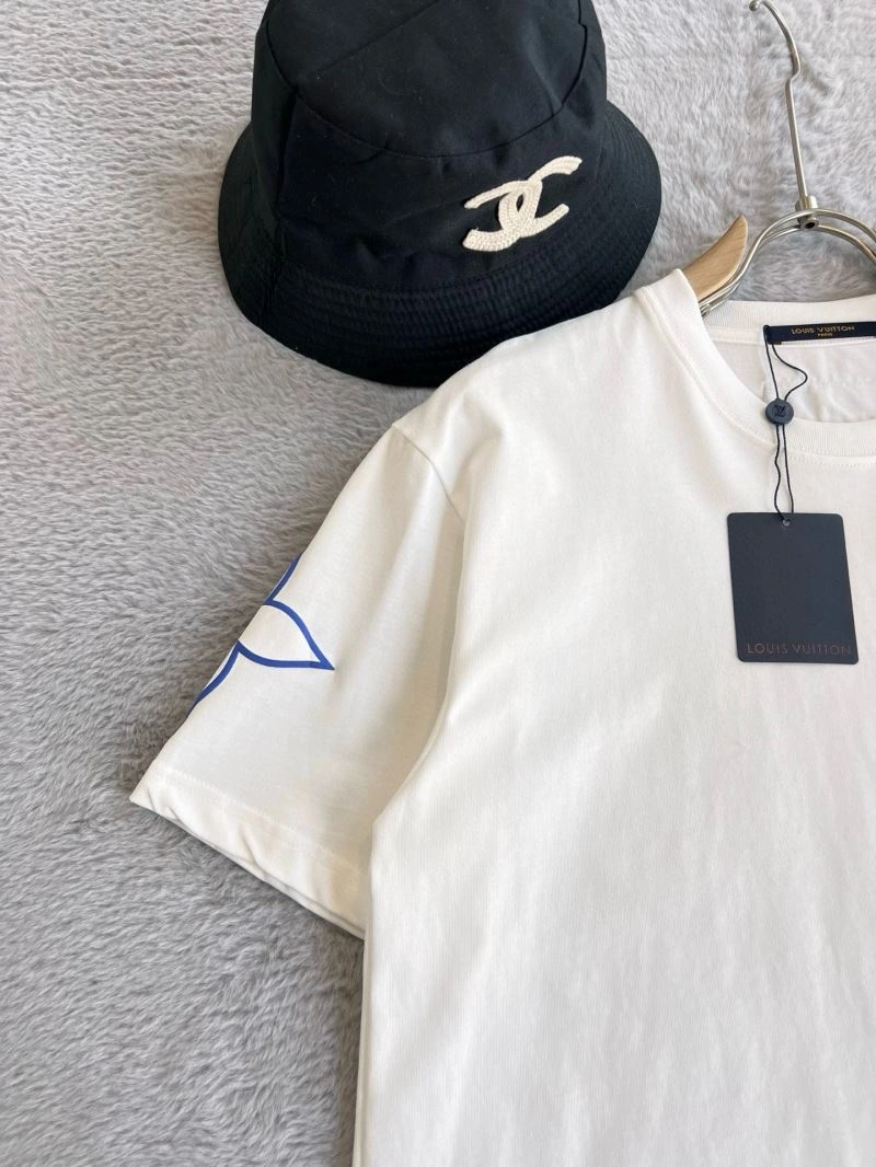 Louis Vuitton T-Shirts Chic 135352