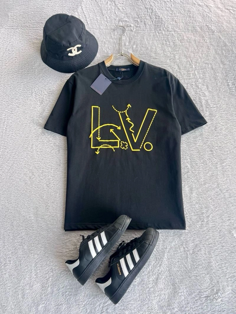 WellDesigned Louis Vuitton T-Shirts 135355