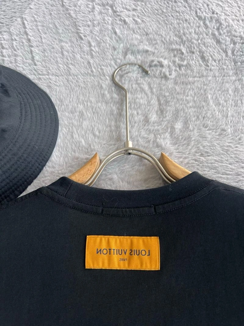 WellDesigned Louis Vuitton T-Shirts 135355
