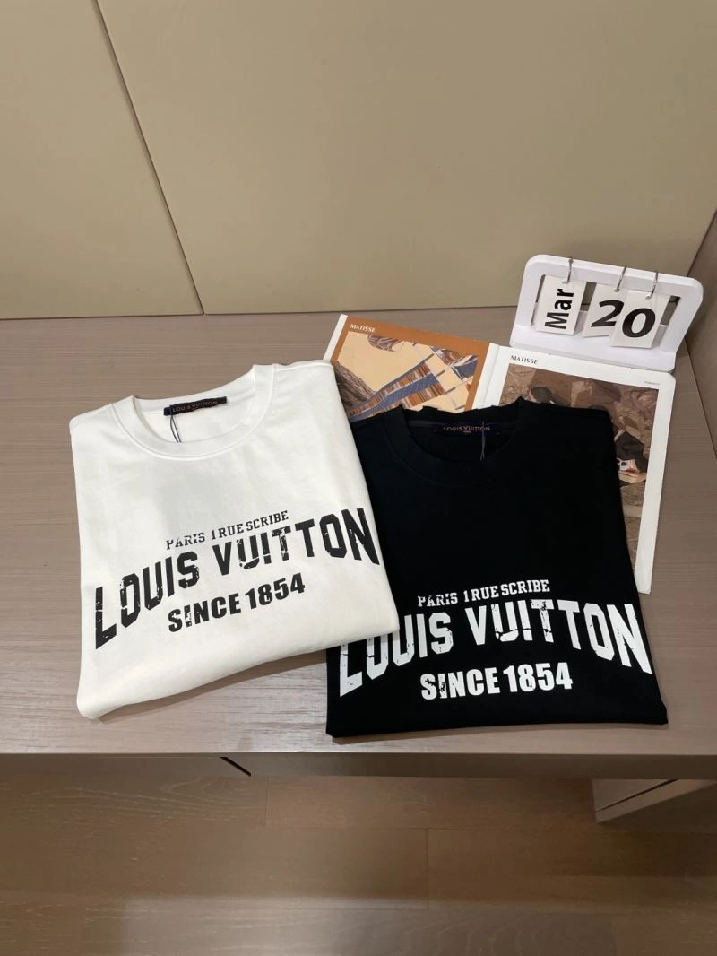 Unisex Louis Vuitton T-Shirts 135351