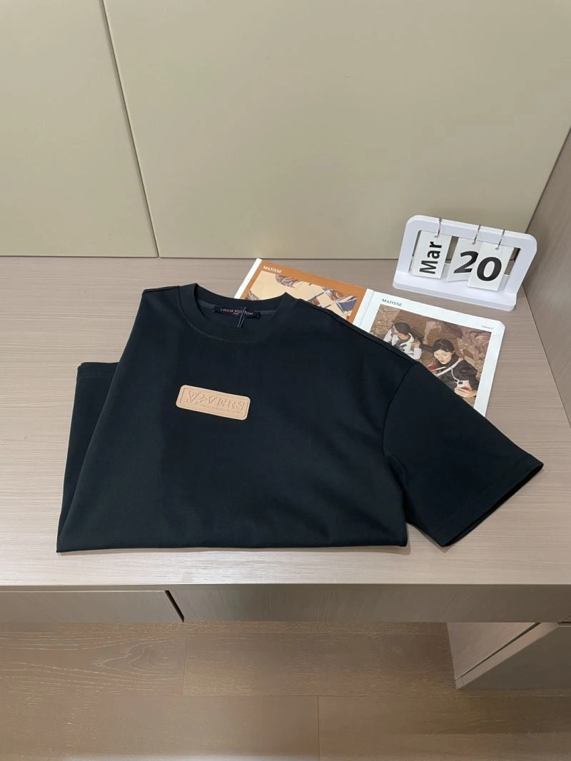 Supportive Louis Vuitton T-Shirts 135387