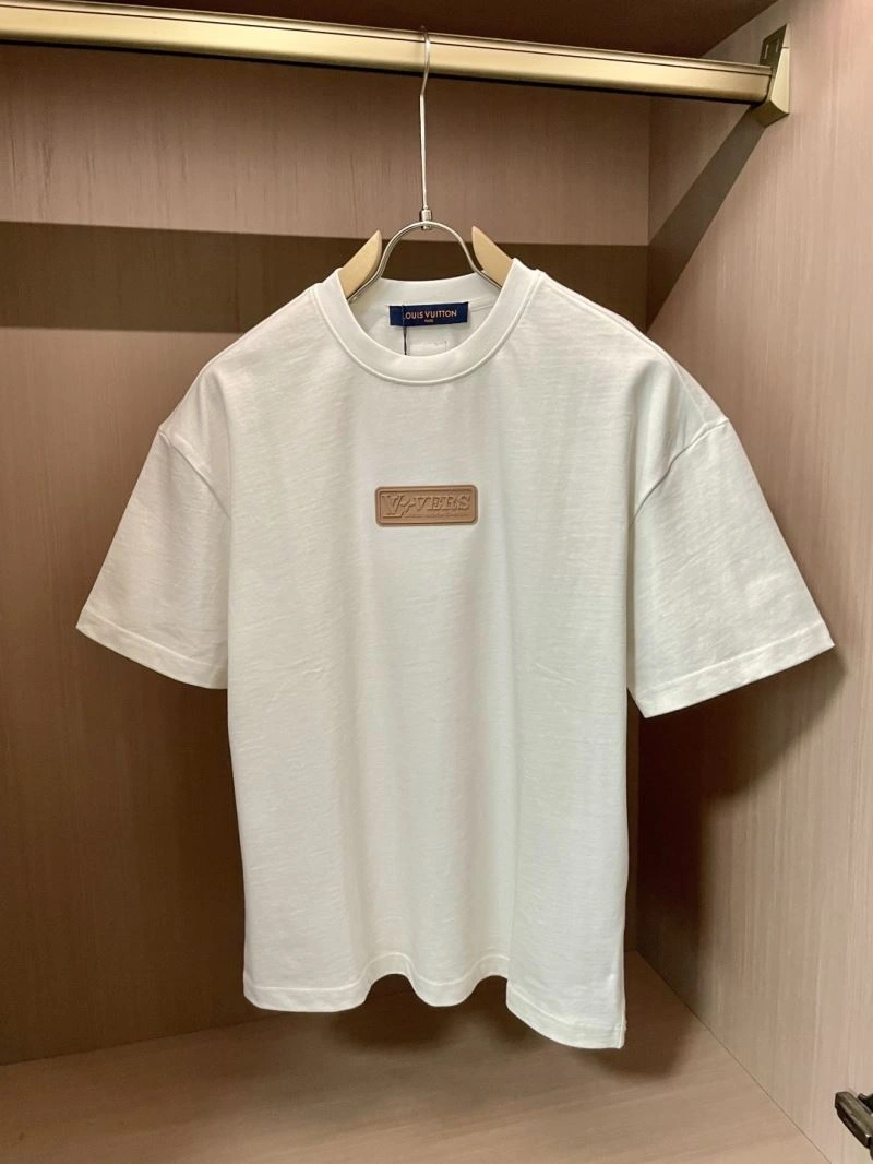 Supportive Louis Vuitton T-Shirts 135387