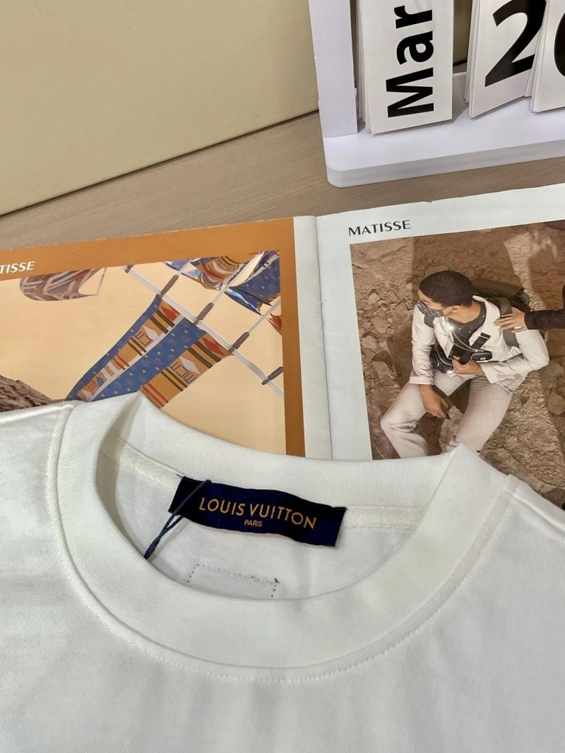 Supportive Louis Vuitton T-Shirts 135387