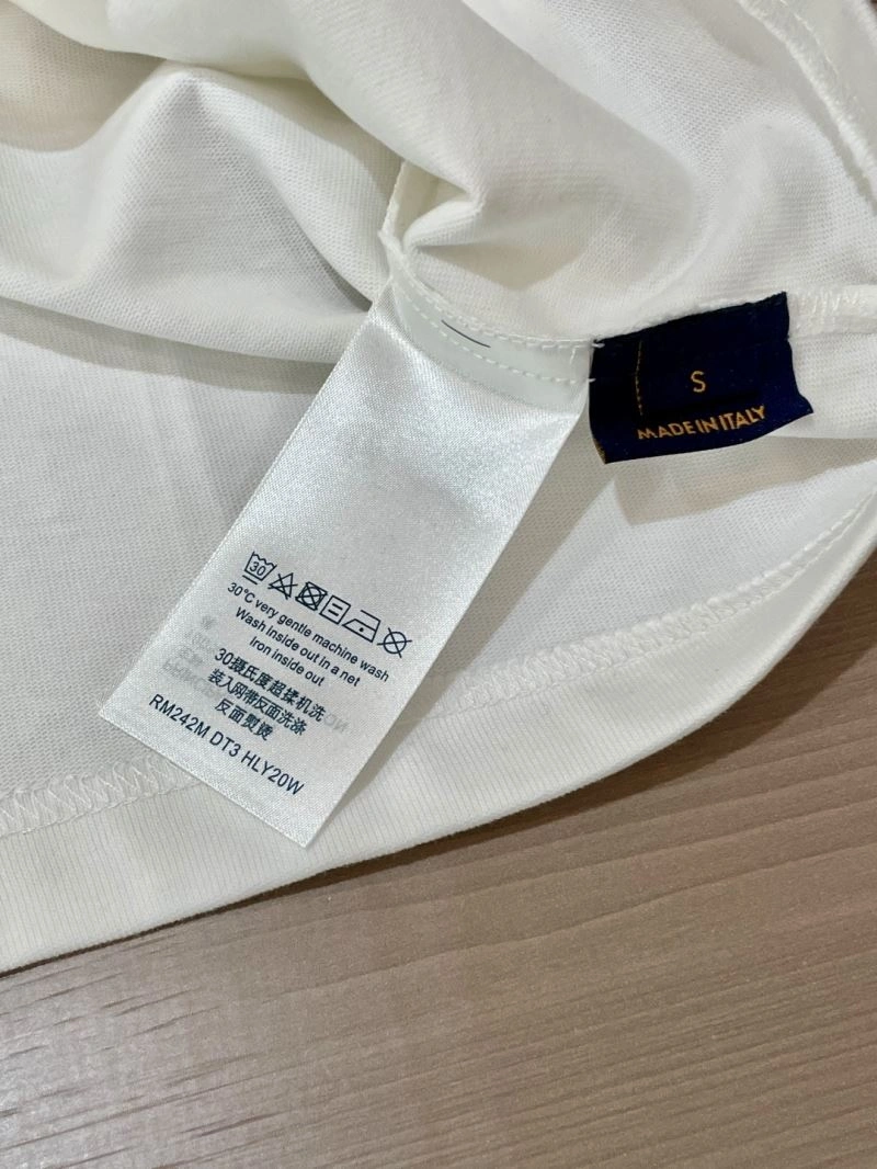 Supportive Louis Vuitton T-Shirts 135387