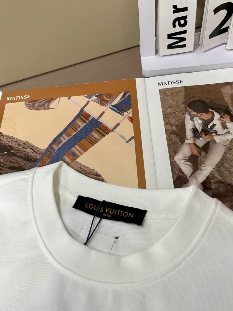 SmoothTexture Louis Vuitton T-Shirts 135350