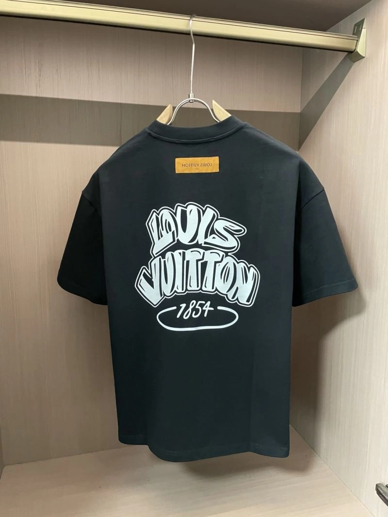 Bright Louis Vuitton T-Shirts 135349