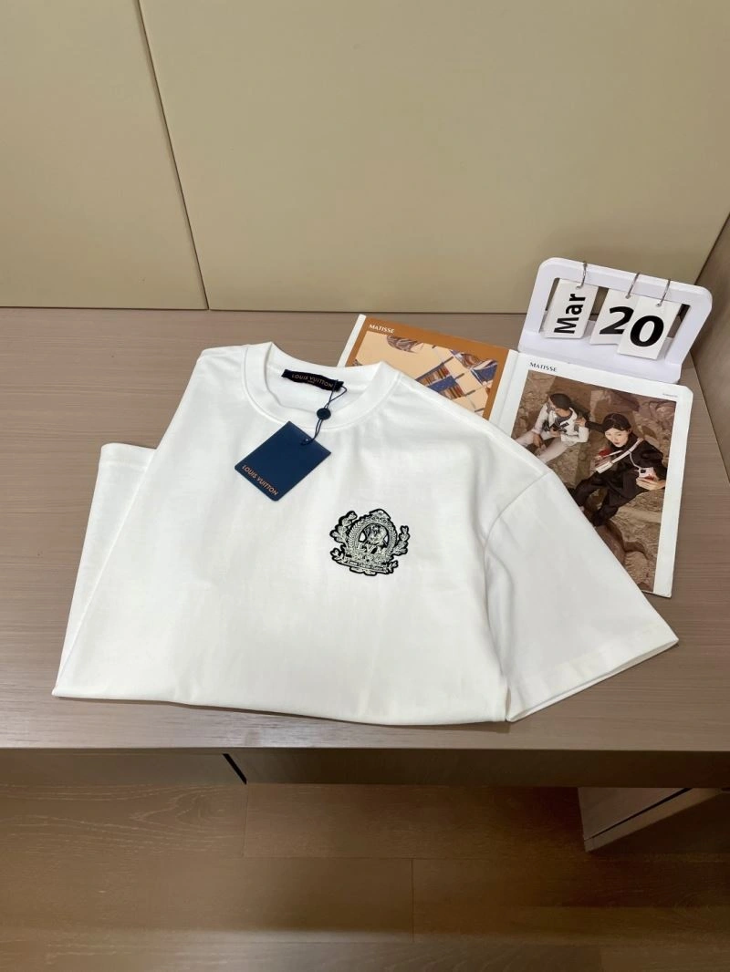 Louis Vuitton T-Shirts Flexible 135347