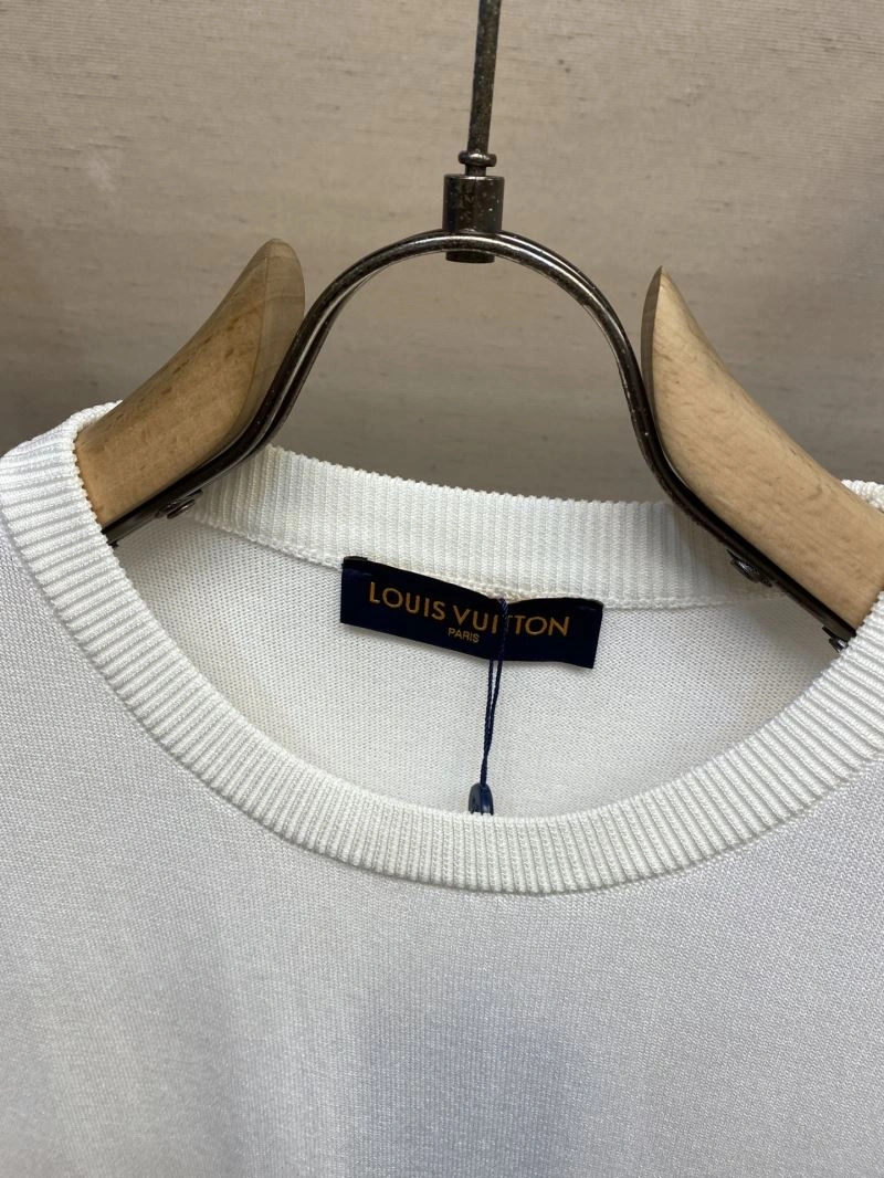 Sophisticated Louis Vuitton T-Shirts 135348