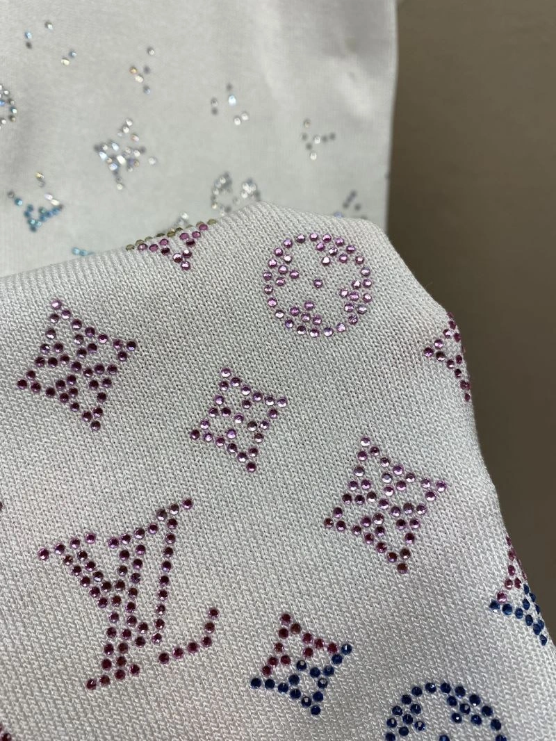 Sophisticated Louis Vuitton T-Shirts 135348