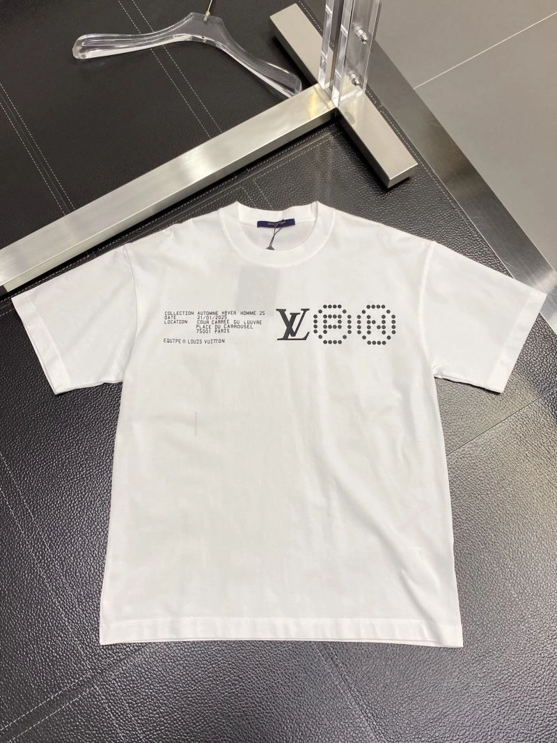 Louis Vuitton T-Shirts Neat 135344