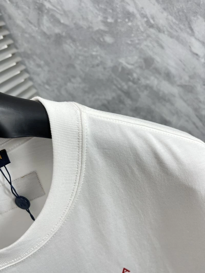 Trendy Louis Vuitton T-Shirts 135329