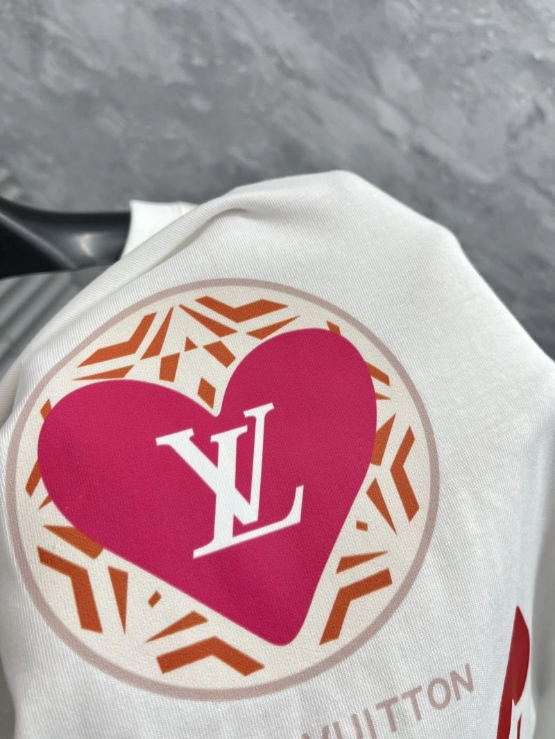 Trendy Louis Vuitton T-Shirts 135329