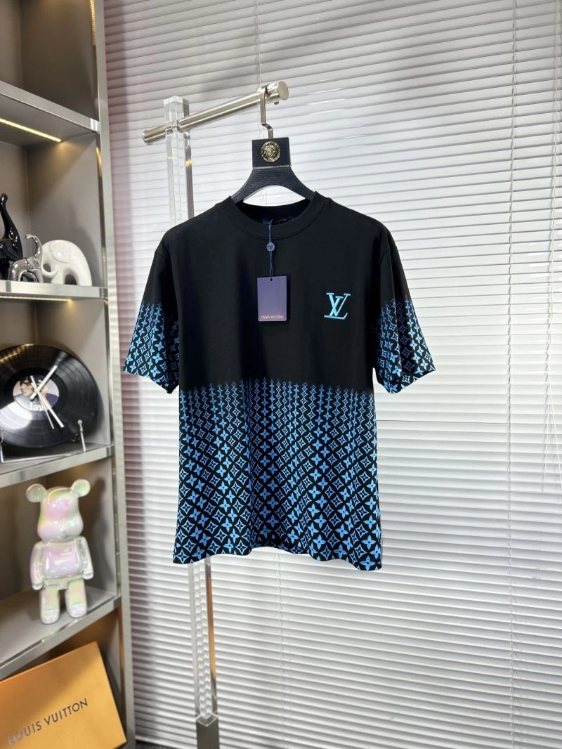 Louis Vuitton T-Shirts Durable 135319