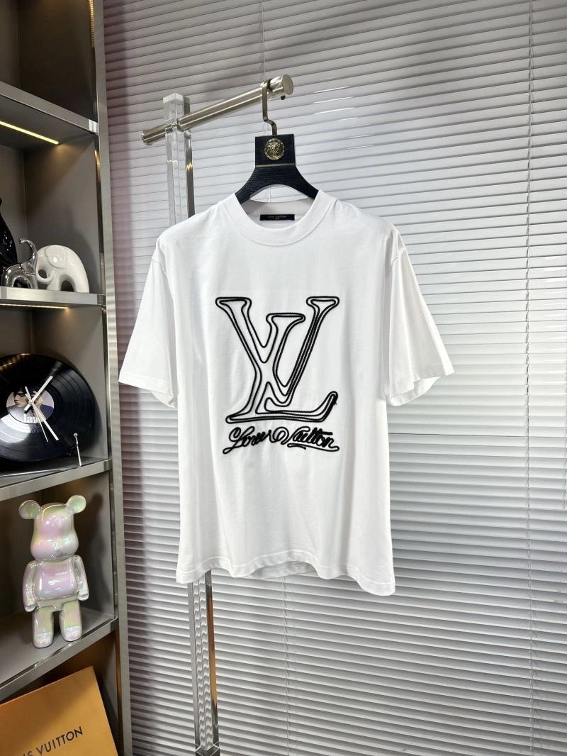 EyeCatching Louis Vuitton T-Shirts 135328