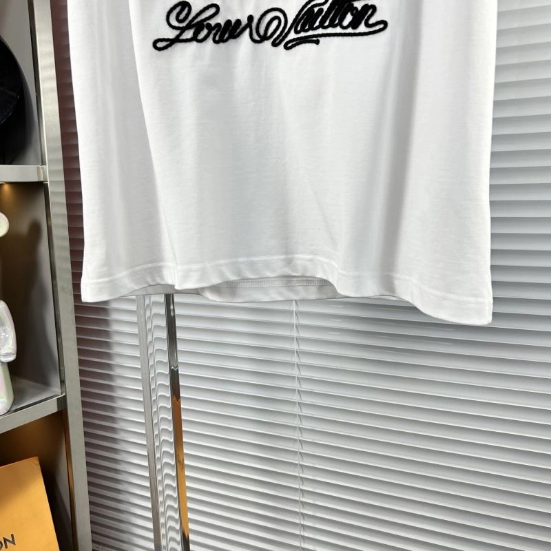 EyeCatching Louis Vuitton T-Shirts 135328