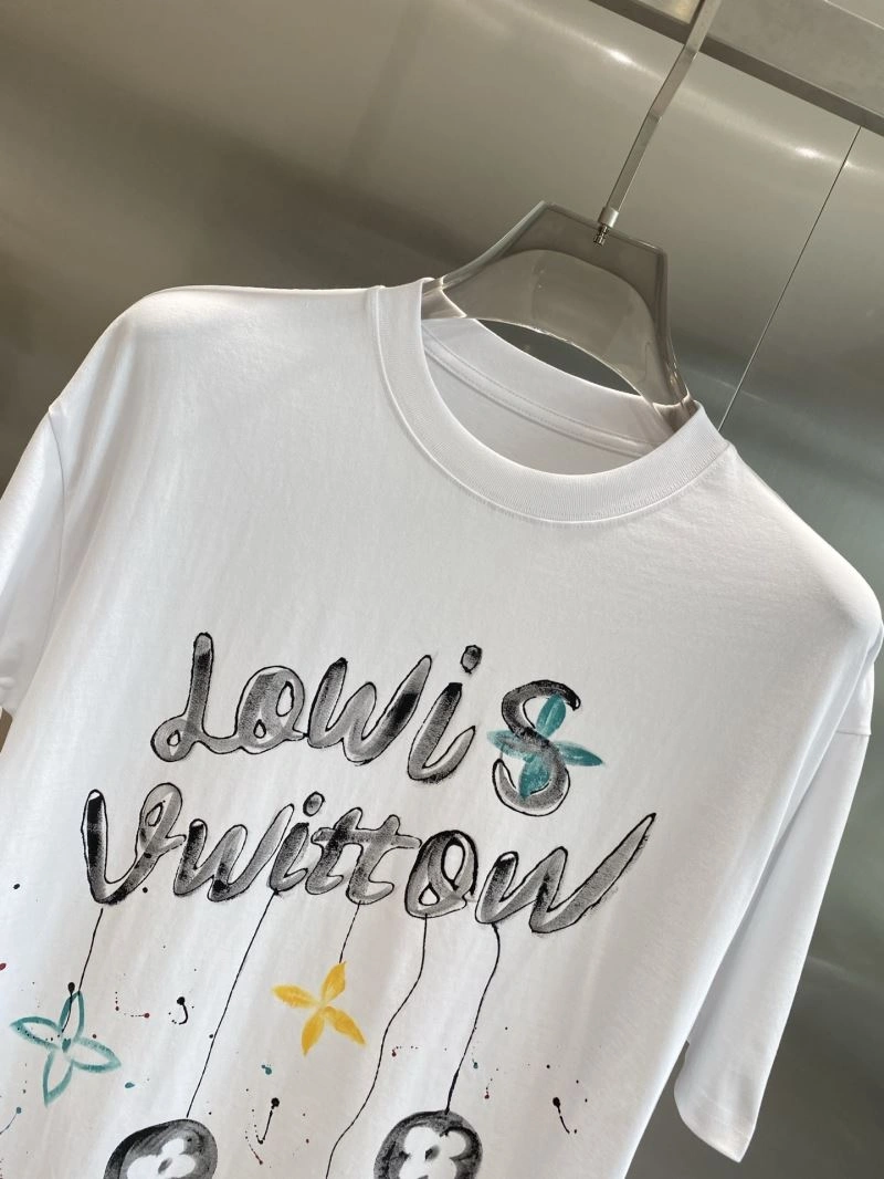 Bright Louis Vuitton T-Shirts 135325