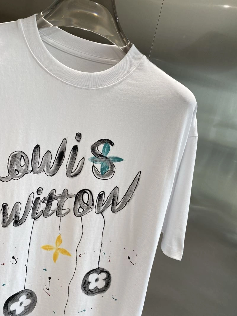 Bright Louis Vuitton T-Shirts 135325
