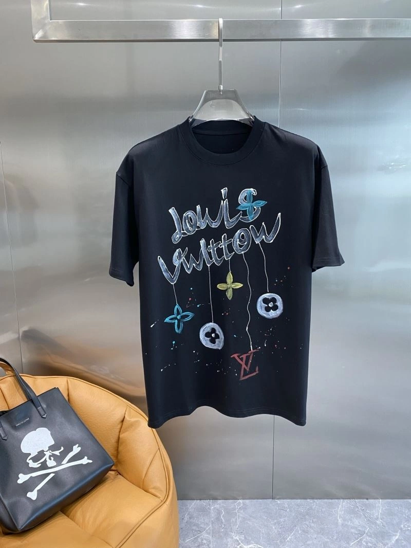Louis Vuitton T-Shirts Fashionable 135339