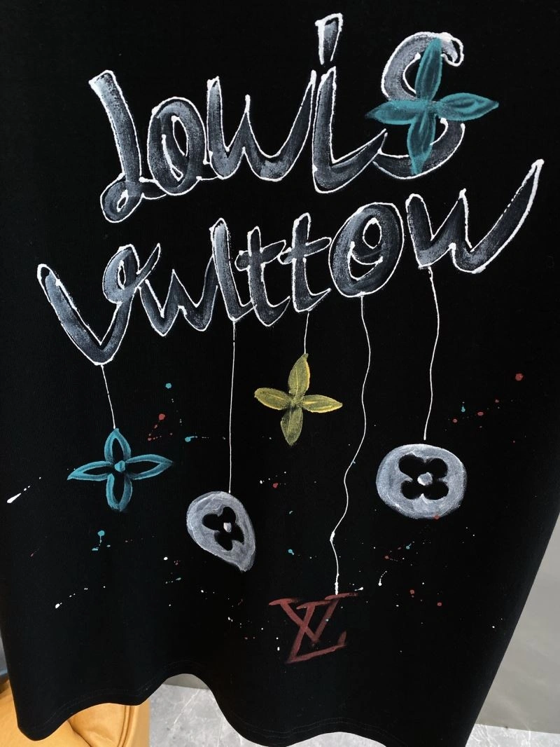 Louis Vuitton T-Shirts Fashionable 135339