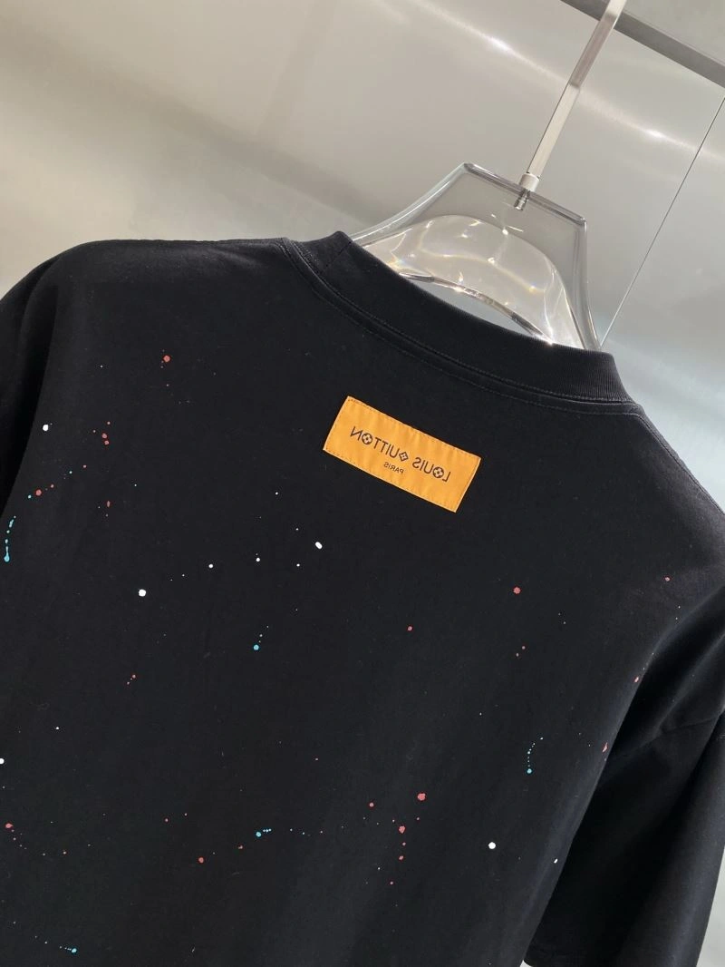 Louis Vuitton T-Shirts Fashionable 135339