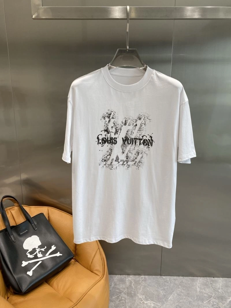 Louis Vuitton T-Shirts Neat 135315