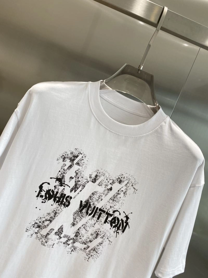Louis Vuitton T-Shirts Neat 135315