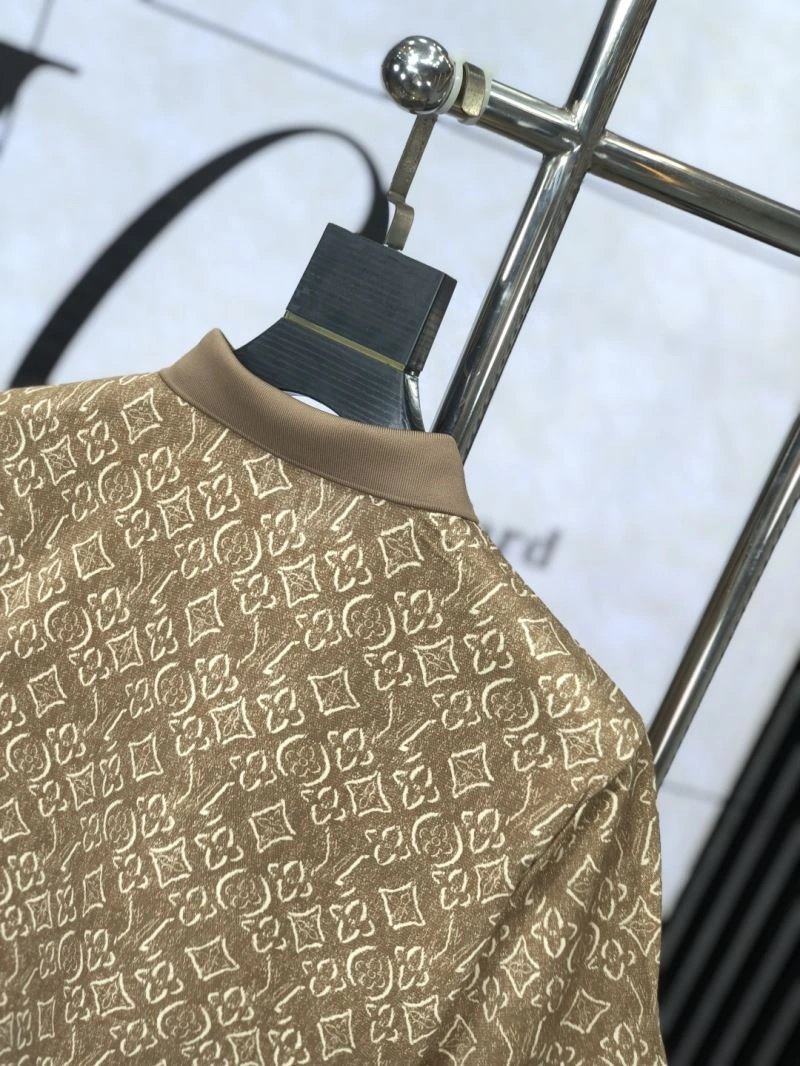 Louis Vuitton T-Shirts Versatile 135337