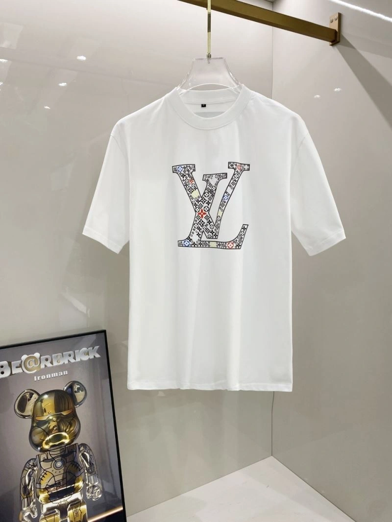 Louis Vuitton T-Shirts Youthful 135334