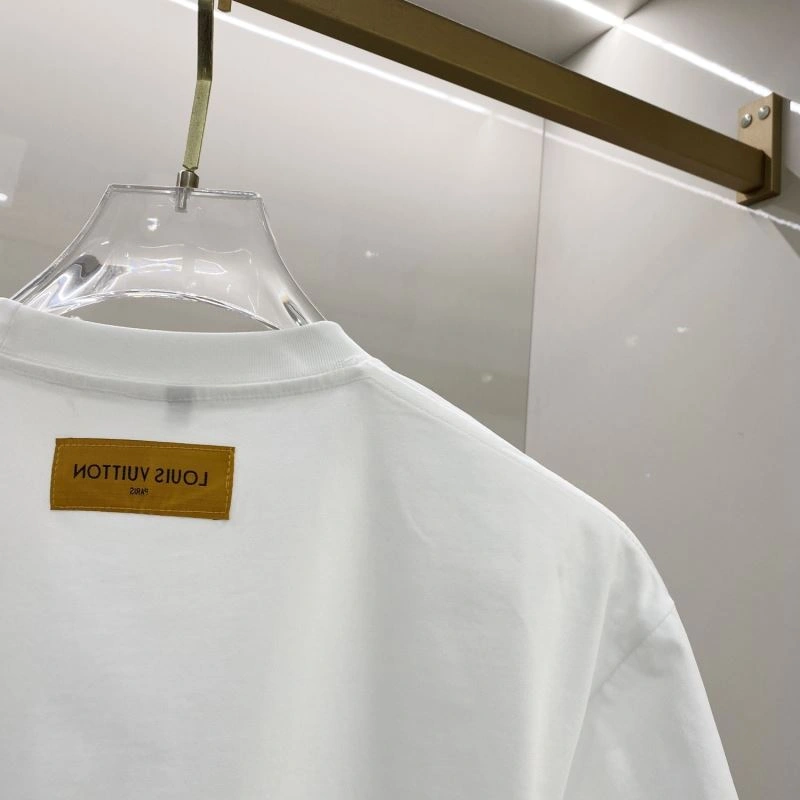 Louis Vuitton T-Shirts Youthful 135334