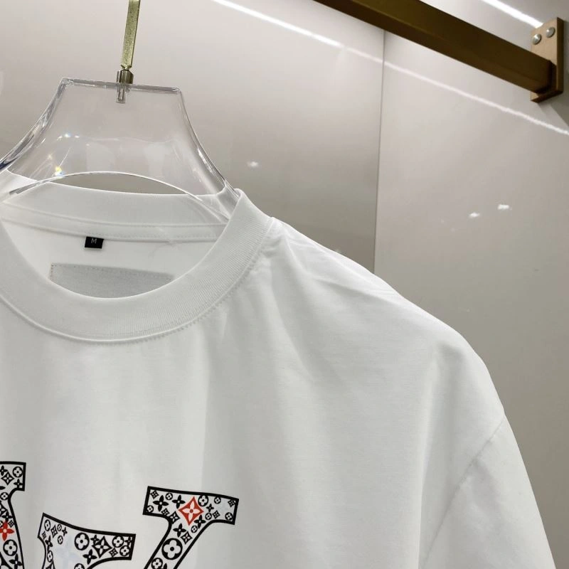 Louis Vuitton T-Shirts Youthful 135334