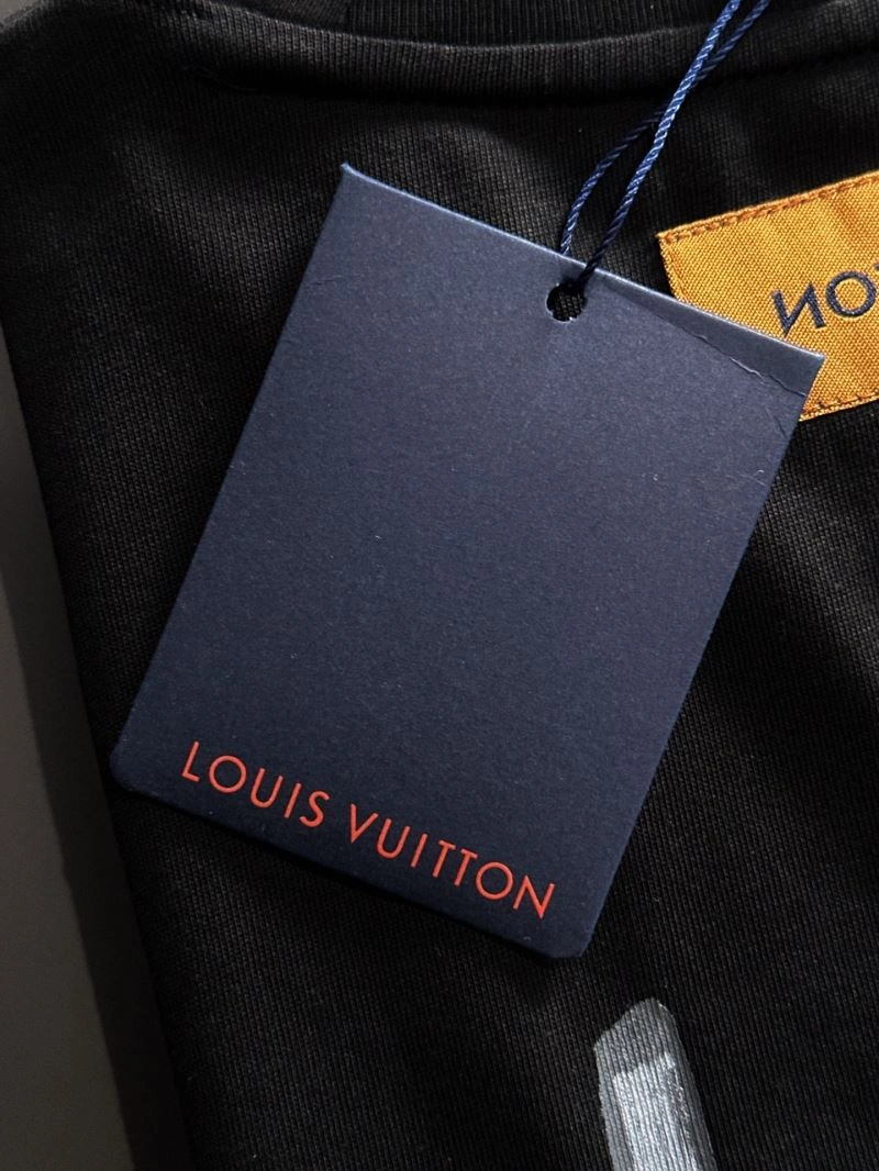 Louis Vuitton T-Shirts Trendy 135335
