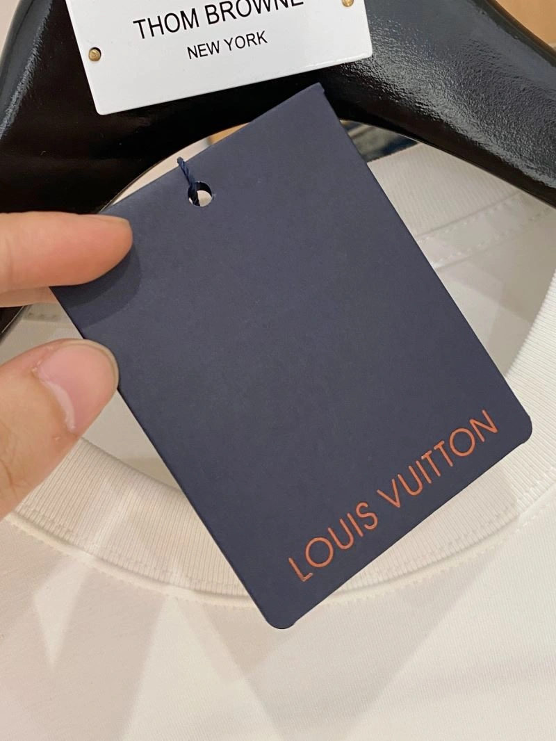 Comfortable Louis Vuitton T-Shirts 135316