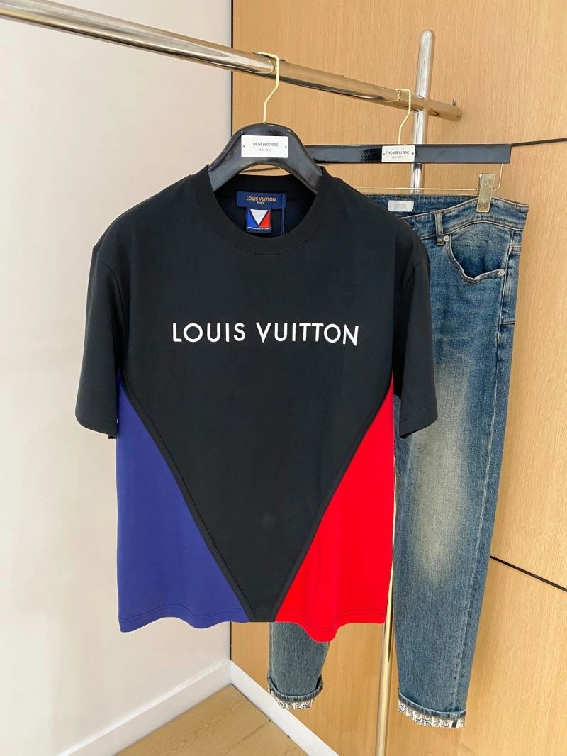 Comfortable Louis Vuitton T-Shirts 135324