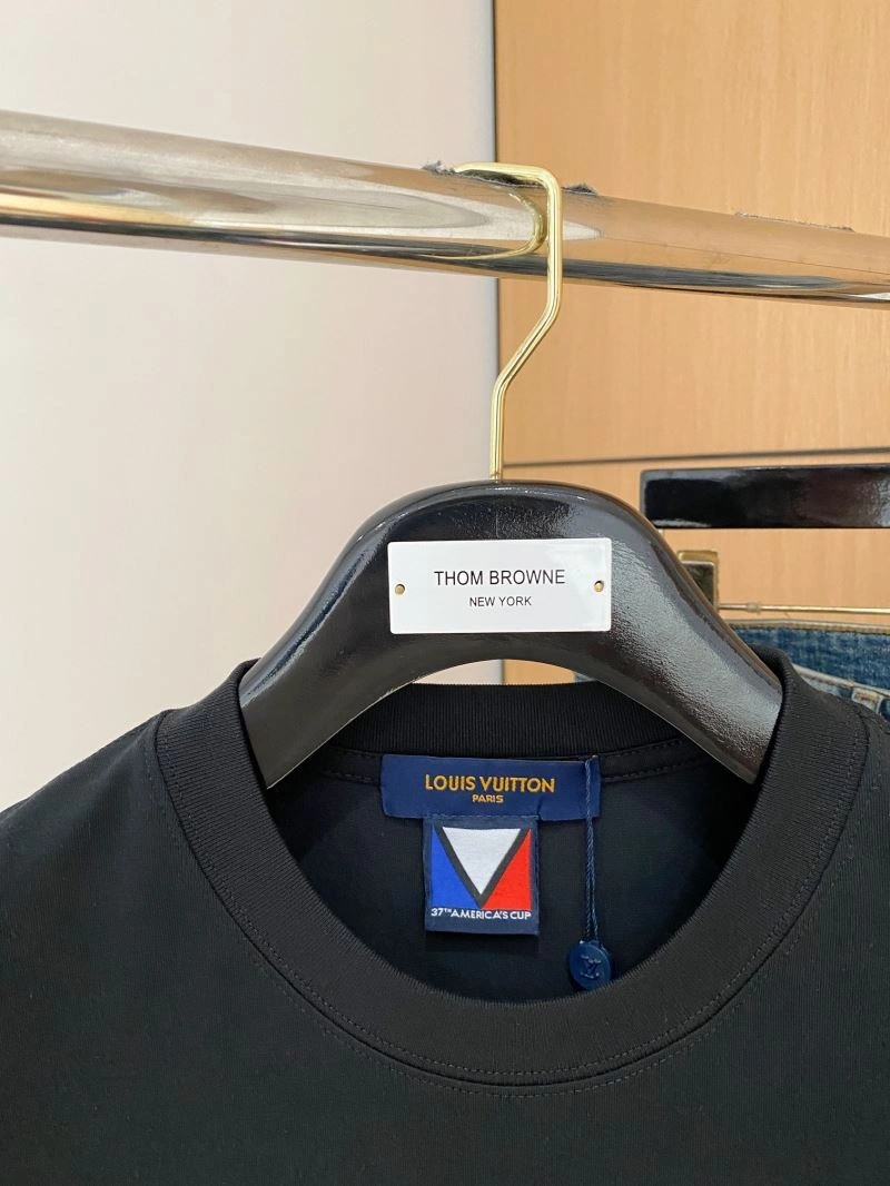 Comfortable Louis Vuitton T-Shirts 135324