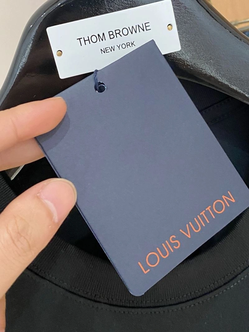 Comfortable Louis Vuitton T-Shirts 135324