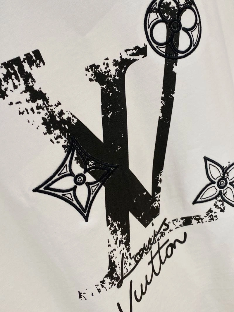 Louis Vuitton T-Shirts Affordable 135313