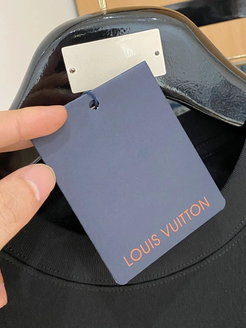 Louis Vuitton T-Shirts HighPerformance 135312