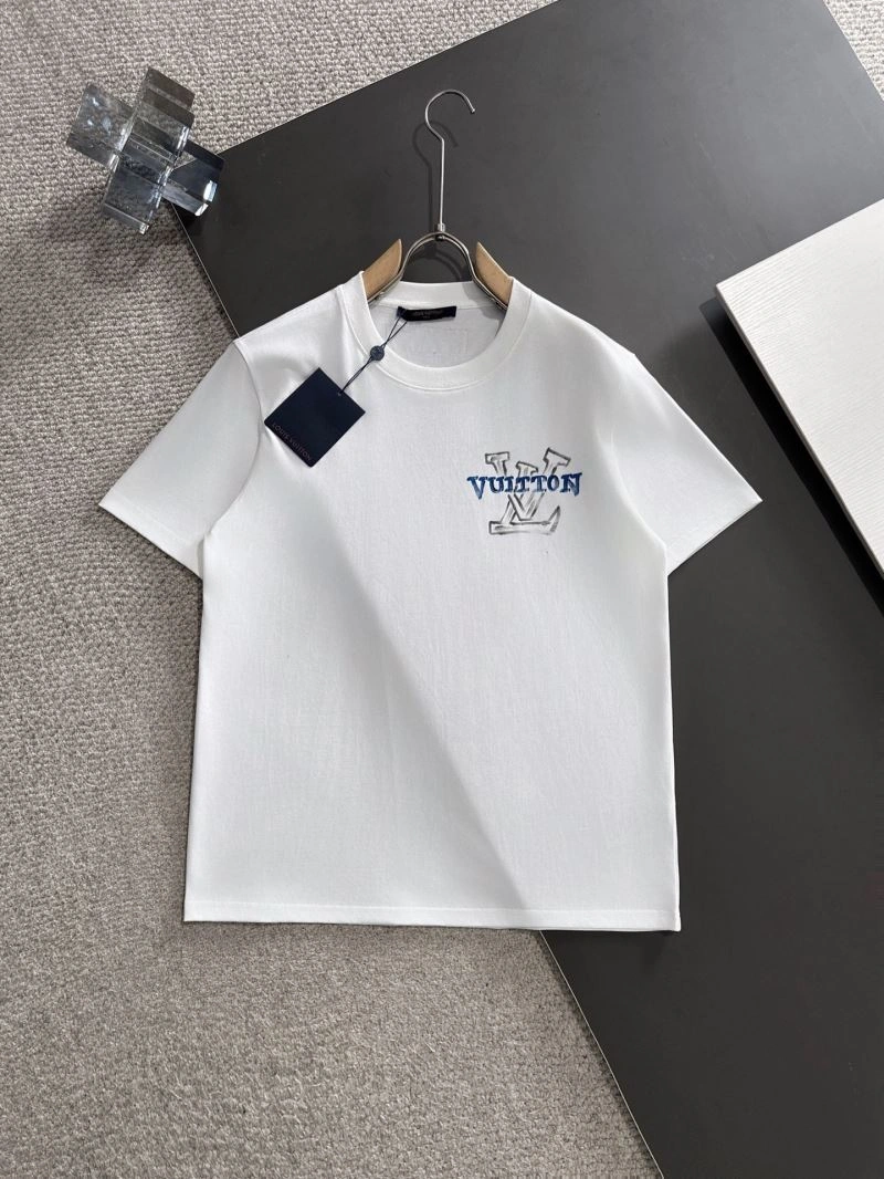 Louis Vuitton T-Shirts Versatile 135314