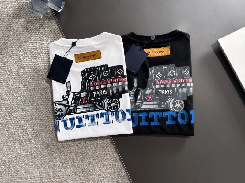 Louis Vuitton T-Shirts Versatile 135314