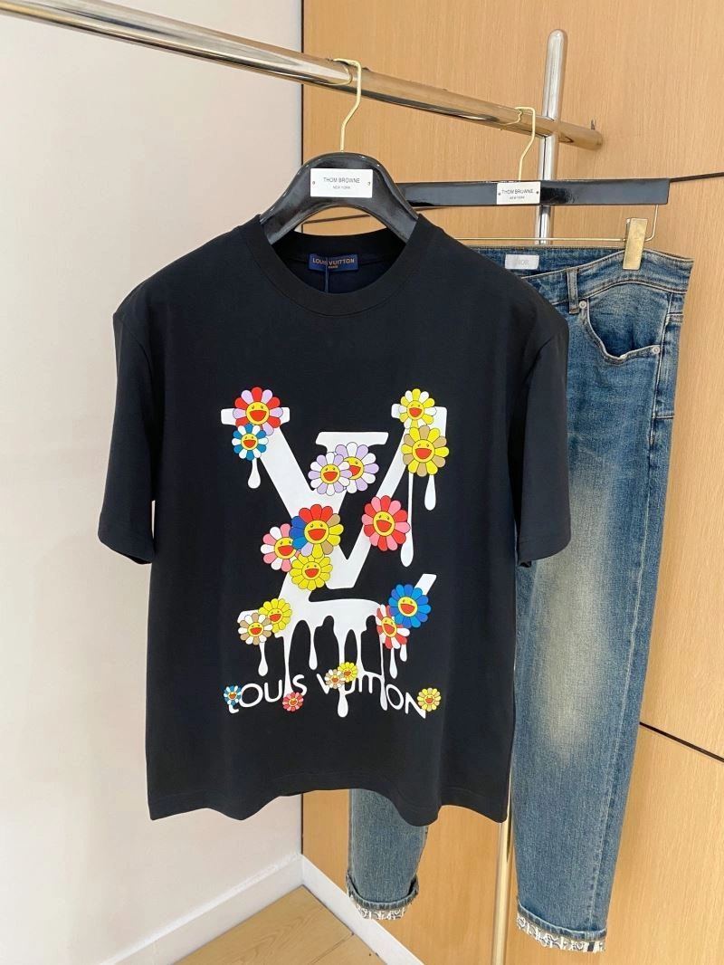 Louis Vuitton T-Shirts Casual 135308