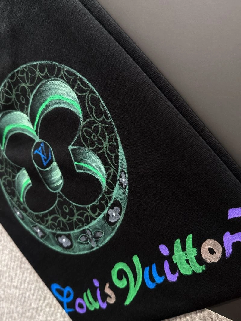 Louis Vuitton T-Shirts Modern 135306