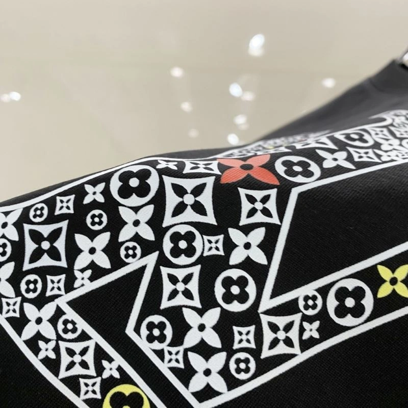 Louis Vuitton T-Shirts Cozy 135307