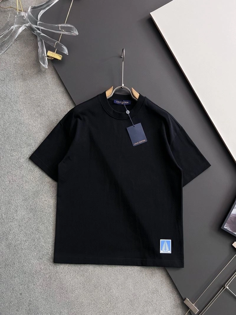 Louis Vuitton T-Shirts Comfortable 135303