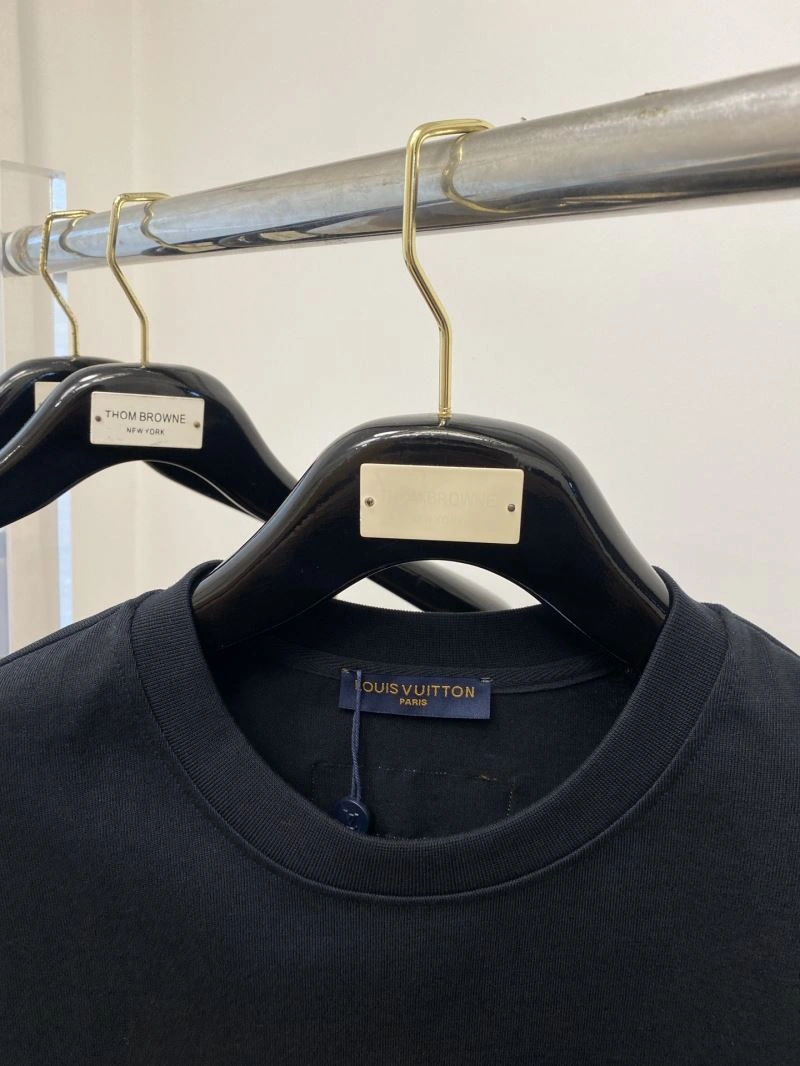 Lightweight Louis Vuitton T-Shirts 135291